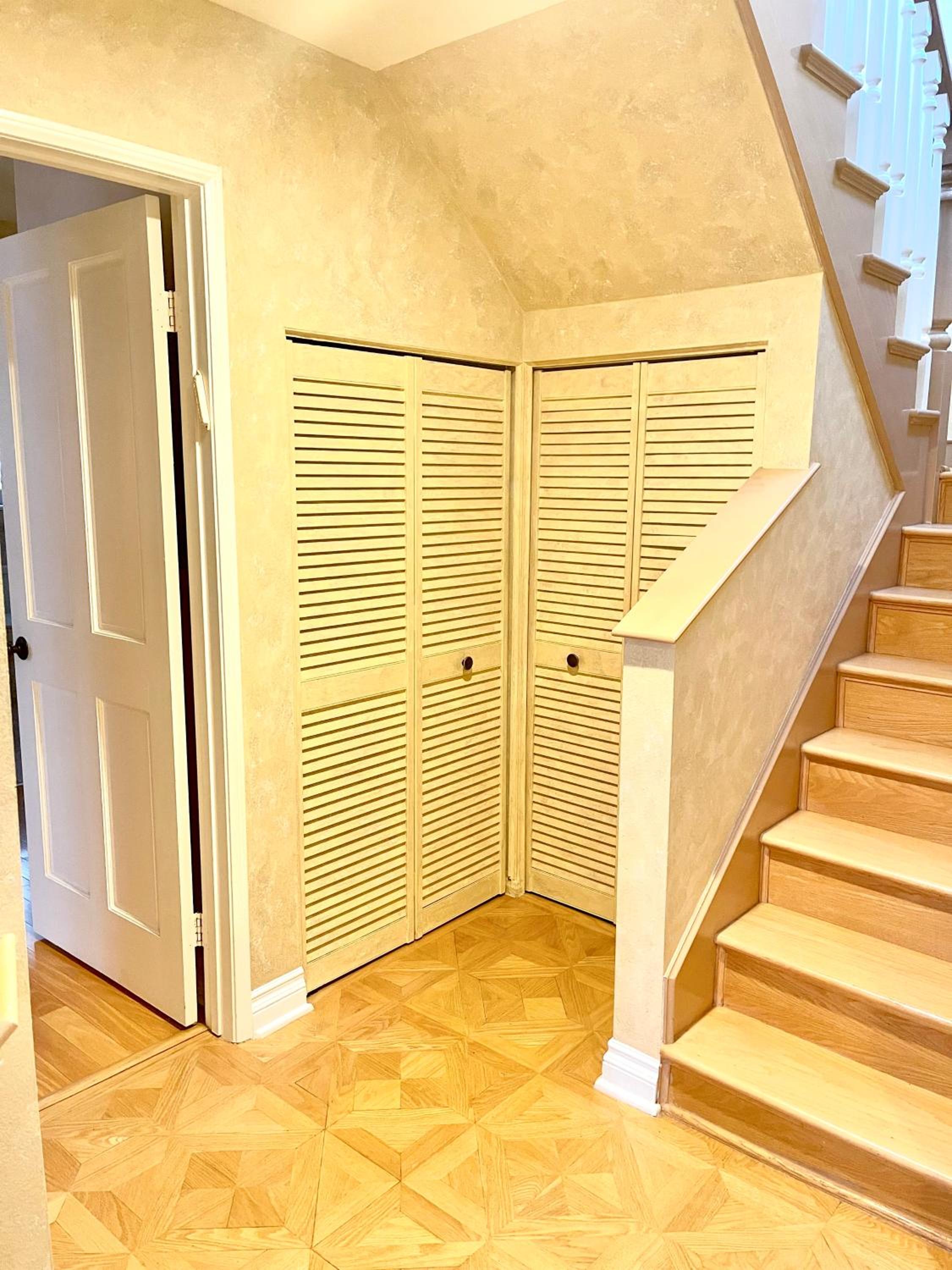 CASA LUX MONICA Prime Santa Monica Luxury Home ONE-OF-A-KIND