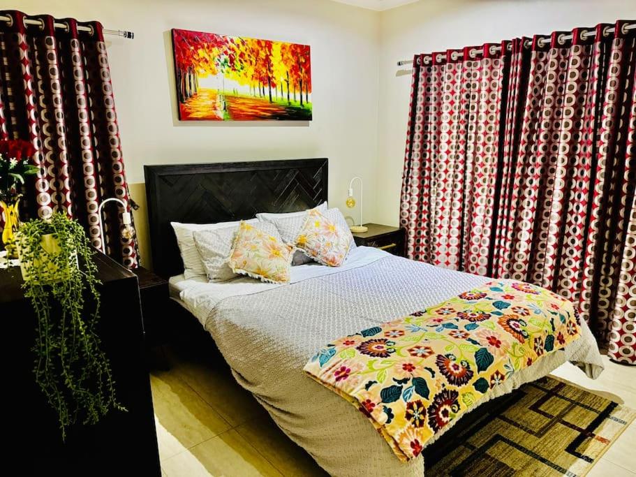 Morden Elegant 4 Bedroom House