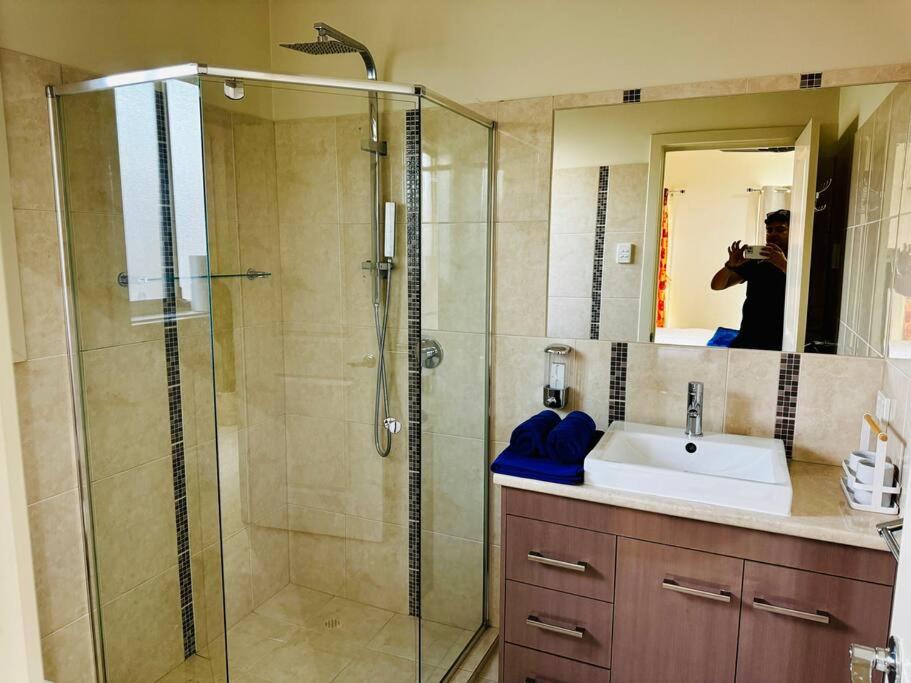 Morden Elegant 4 Bedroom House