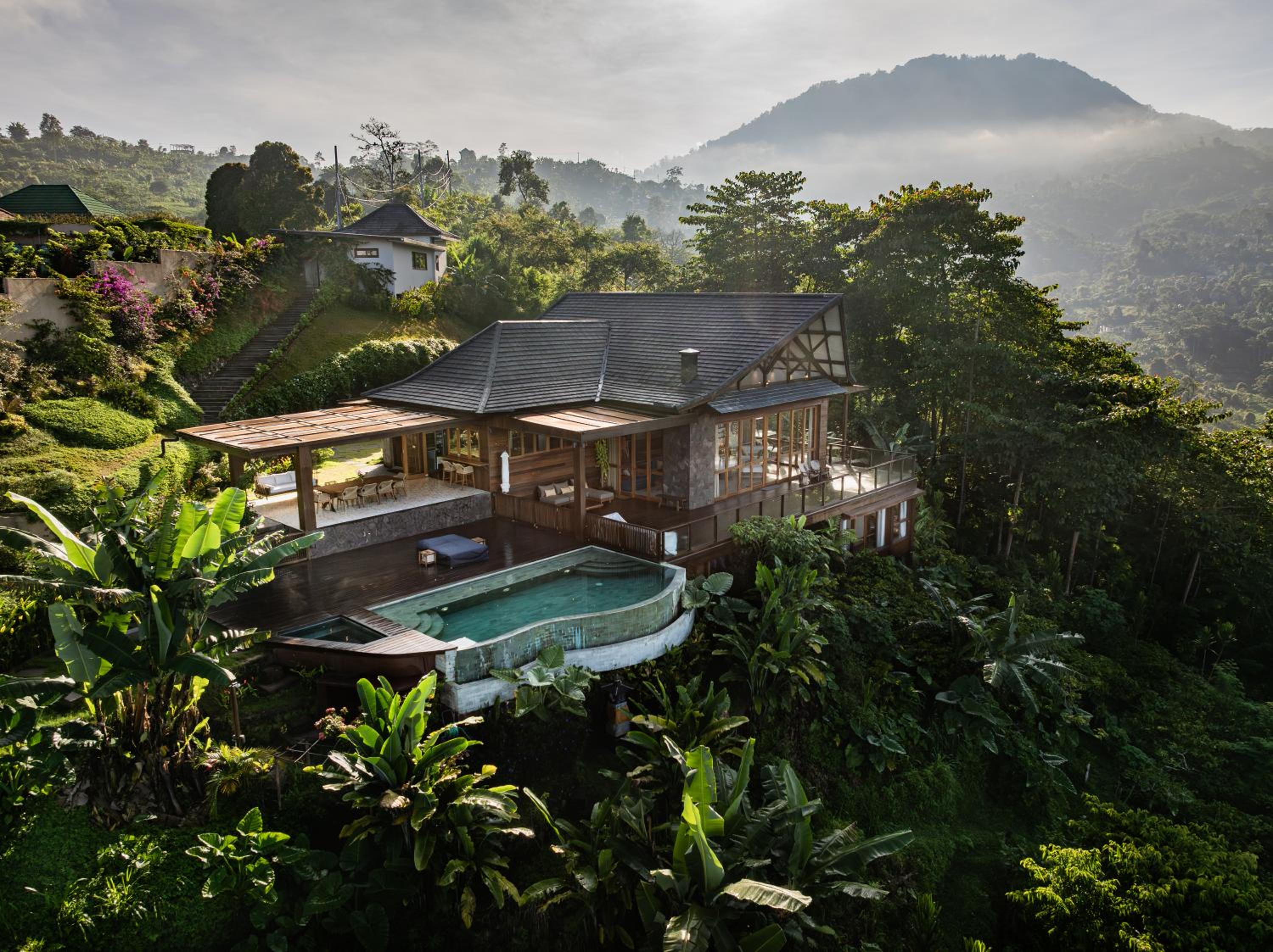 Munduk Mountain Estate - Serene Mountain Retreat view 2