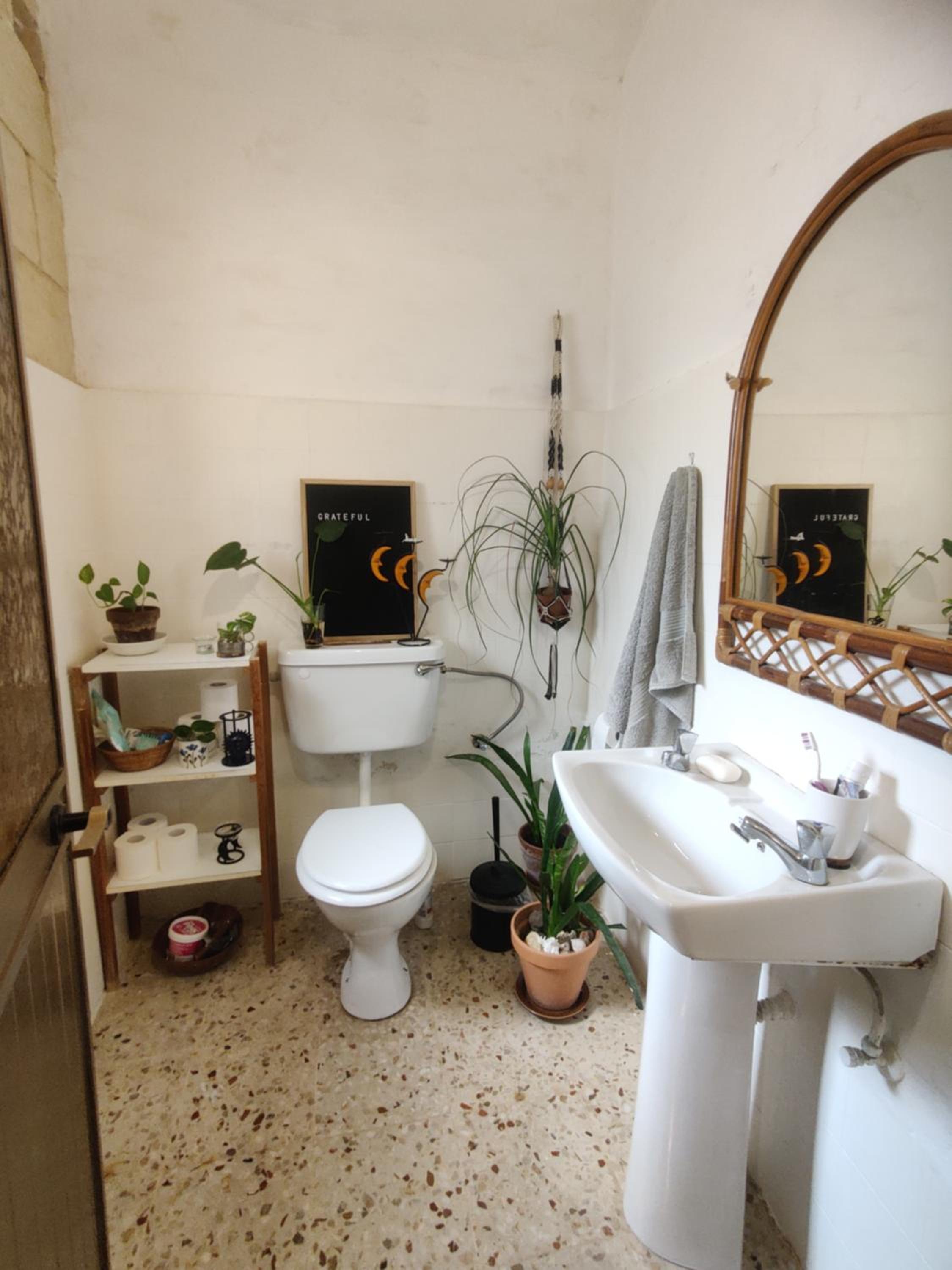 Cute Townhouse in Maltese Village Close To St Peters Pool