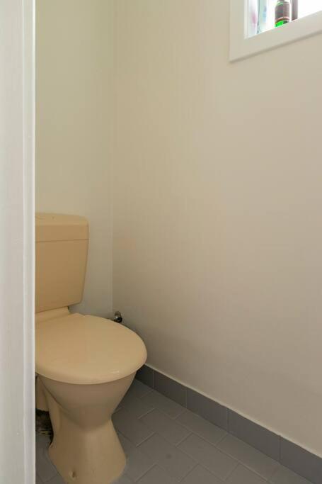 Birkinshaw Villa ( 3 Bedroom with Parkings )