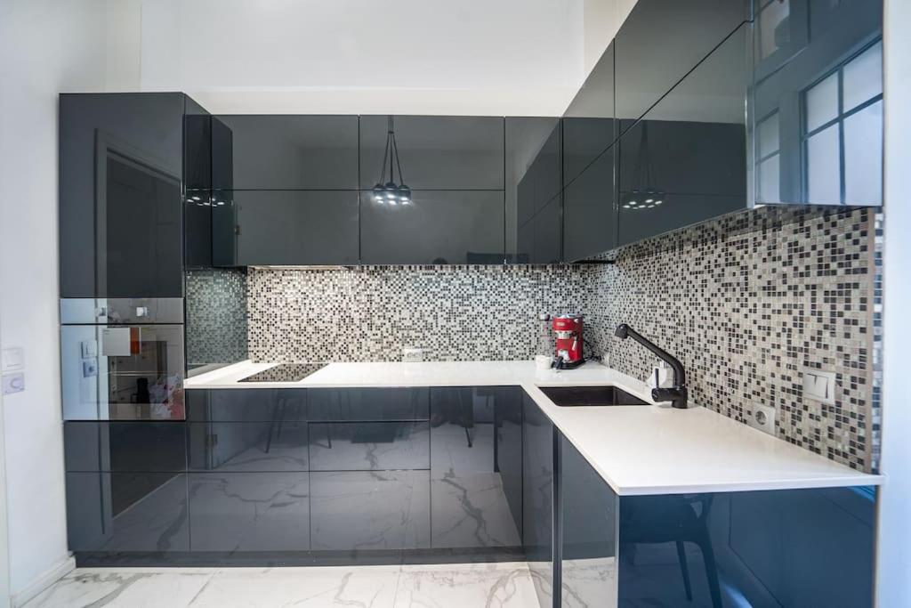 Best Point in the City / 2 Bedrooms