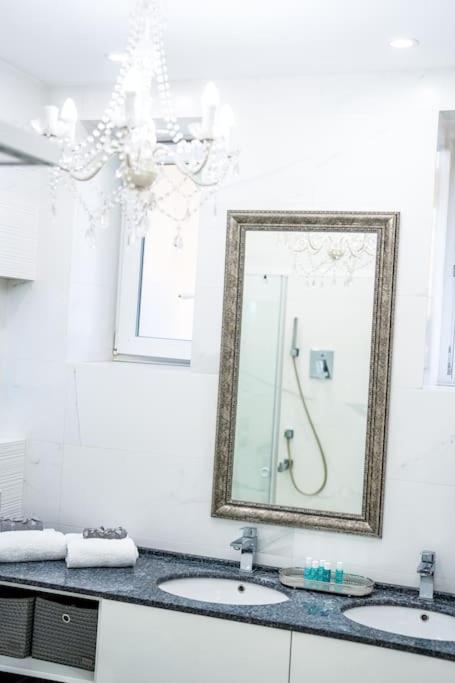Best Point in the City / 2 Bedrooms