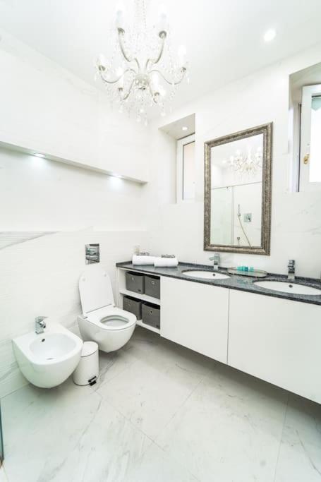 Best Point in the City / 2 Bedrooms