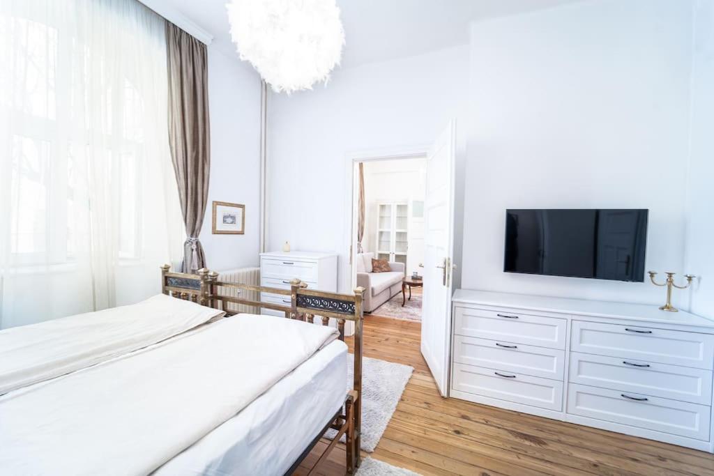 Best Point in the City / 2 Bedrooms