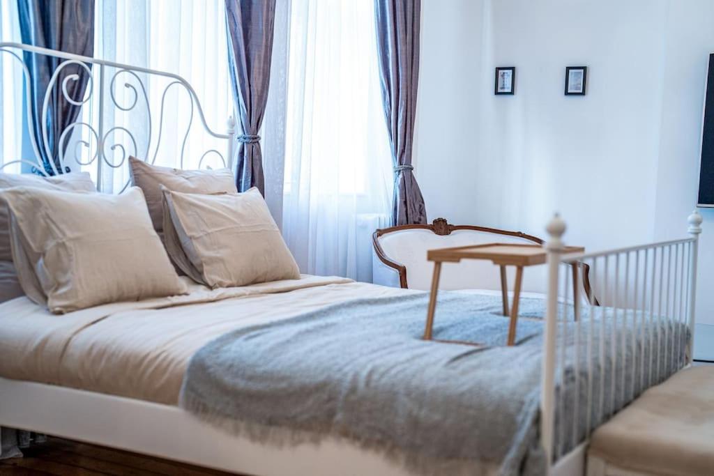 Best Point in the City / 2 Bedrooms