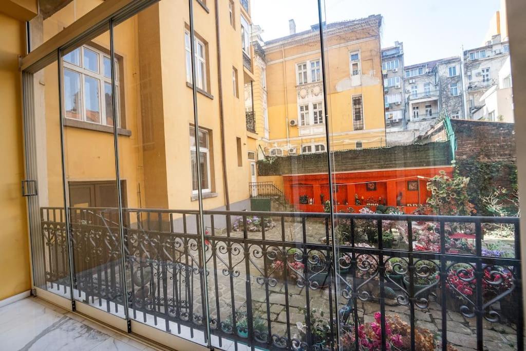 Best Point in the City / 2 Bedrooms