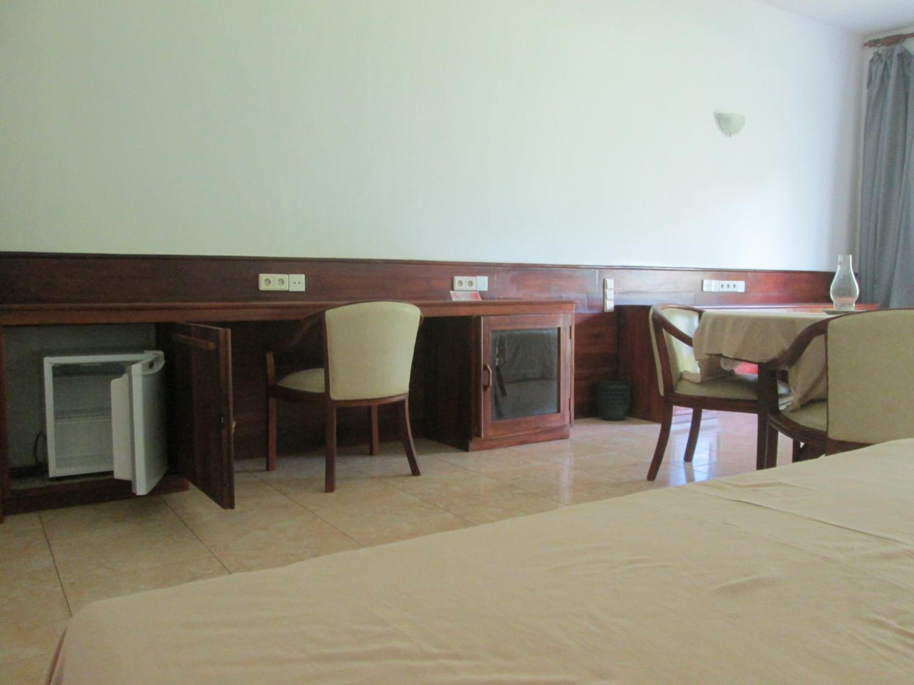 Raja Beach Hotel