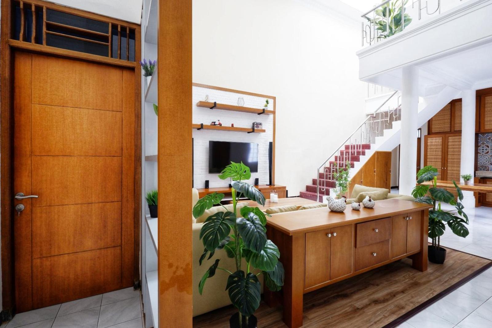 Andromeda Home Stay / Guest House Yogyakarta Malioboro view 5