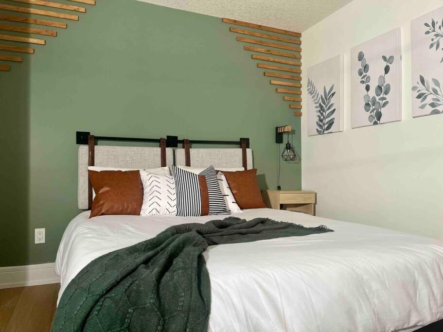 Verde Vista - Steam Shower - Theatre - Ping-Pong