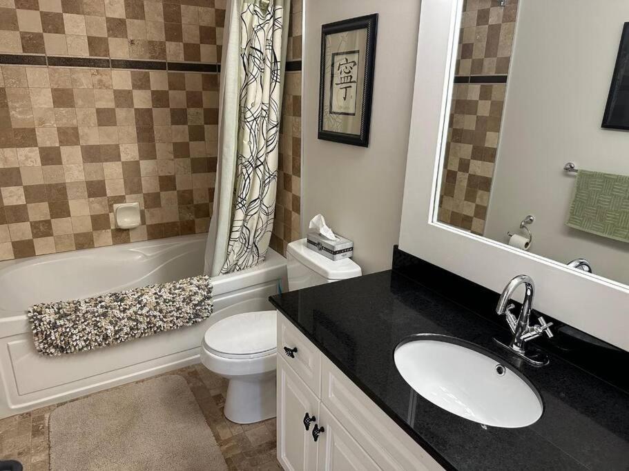 Verde Vista - Steam Shower - Theatre - Ping-Pong