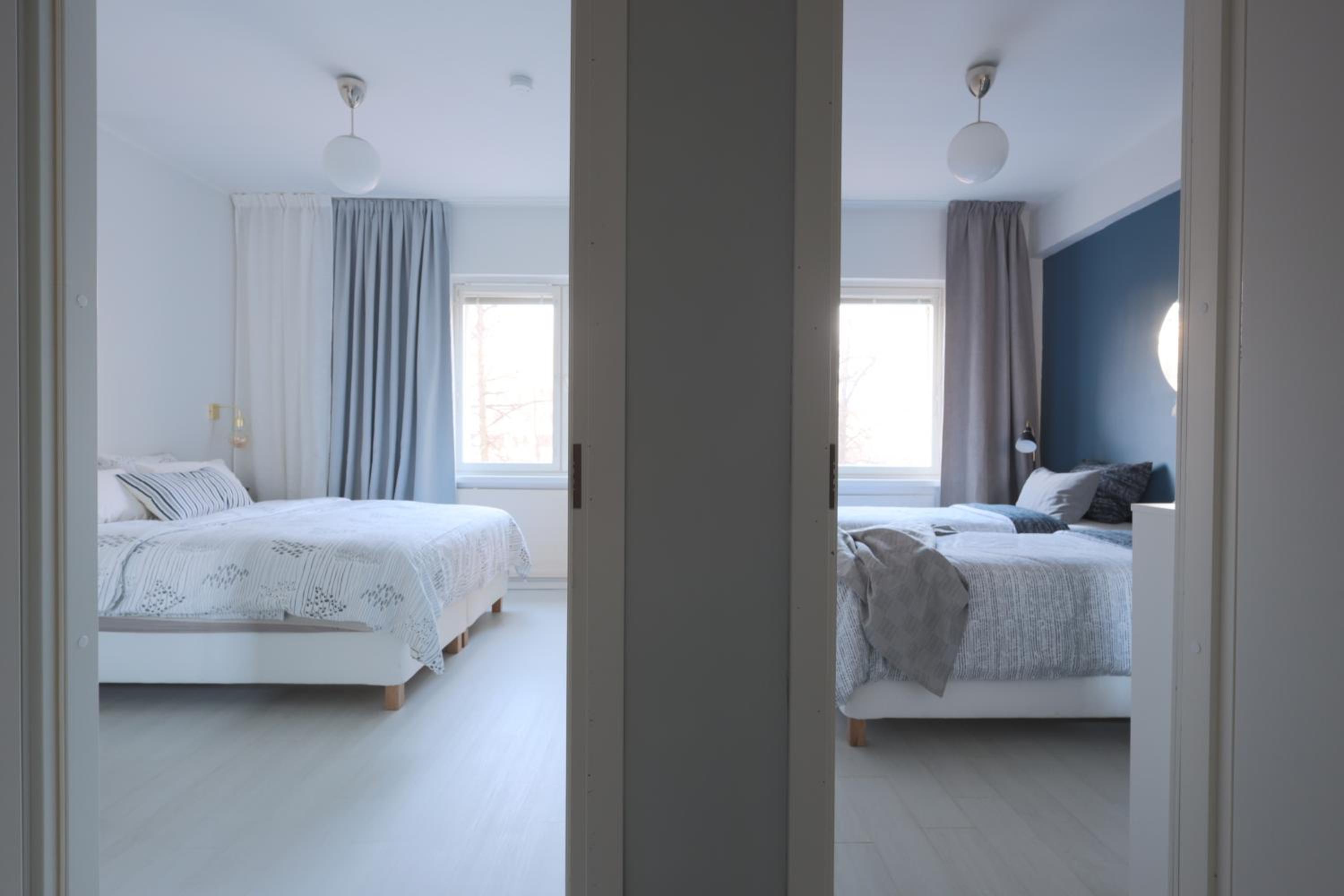 Urban Oasis - Two Bedrooms - Balcony - Nearby Metro view 2