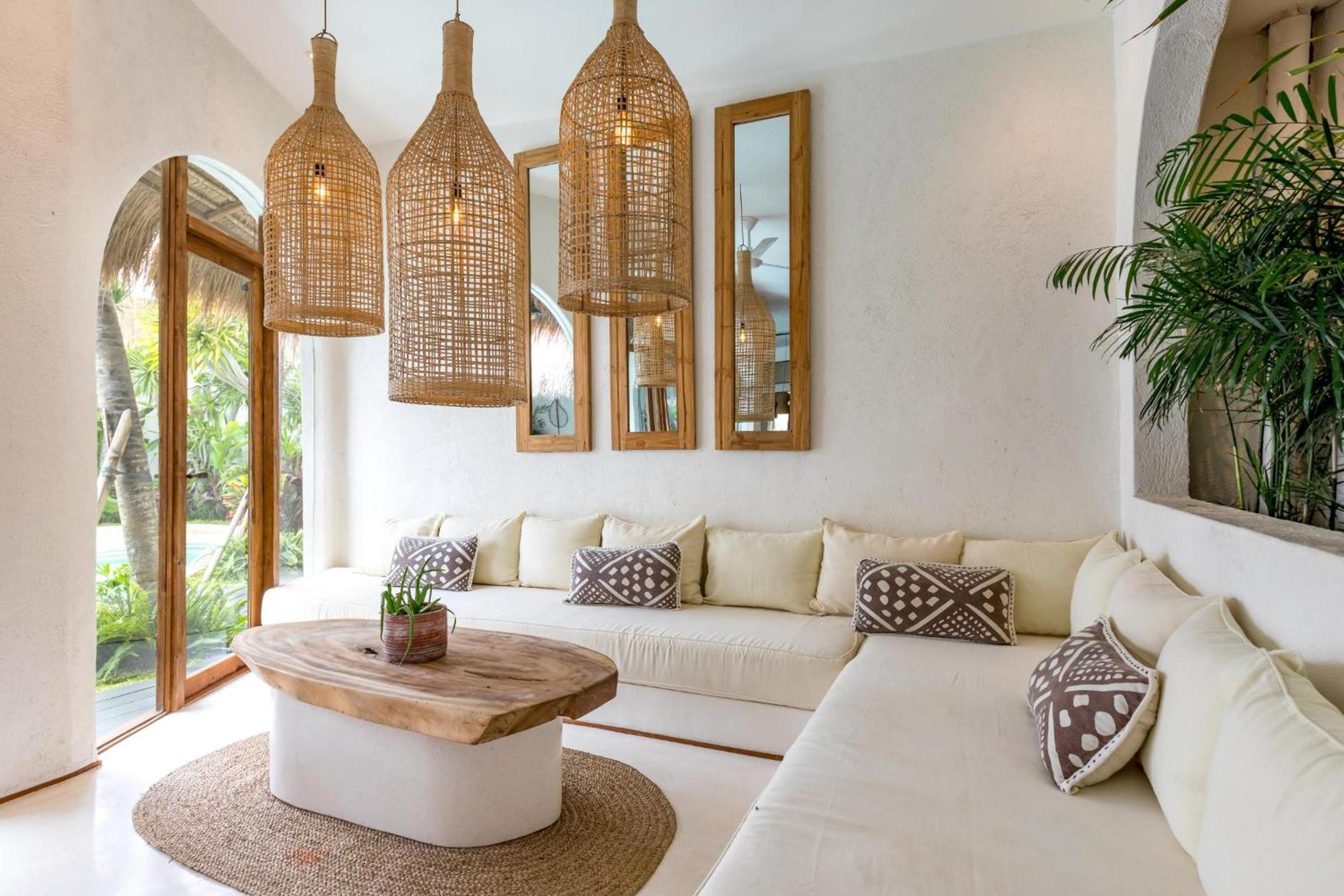 Villa Marbella - Stunning Chic 4BR Villa in Umalas, Private Retreat Next to Canggu