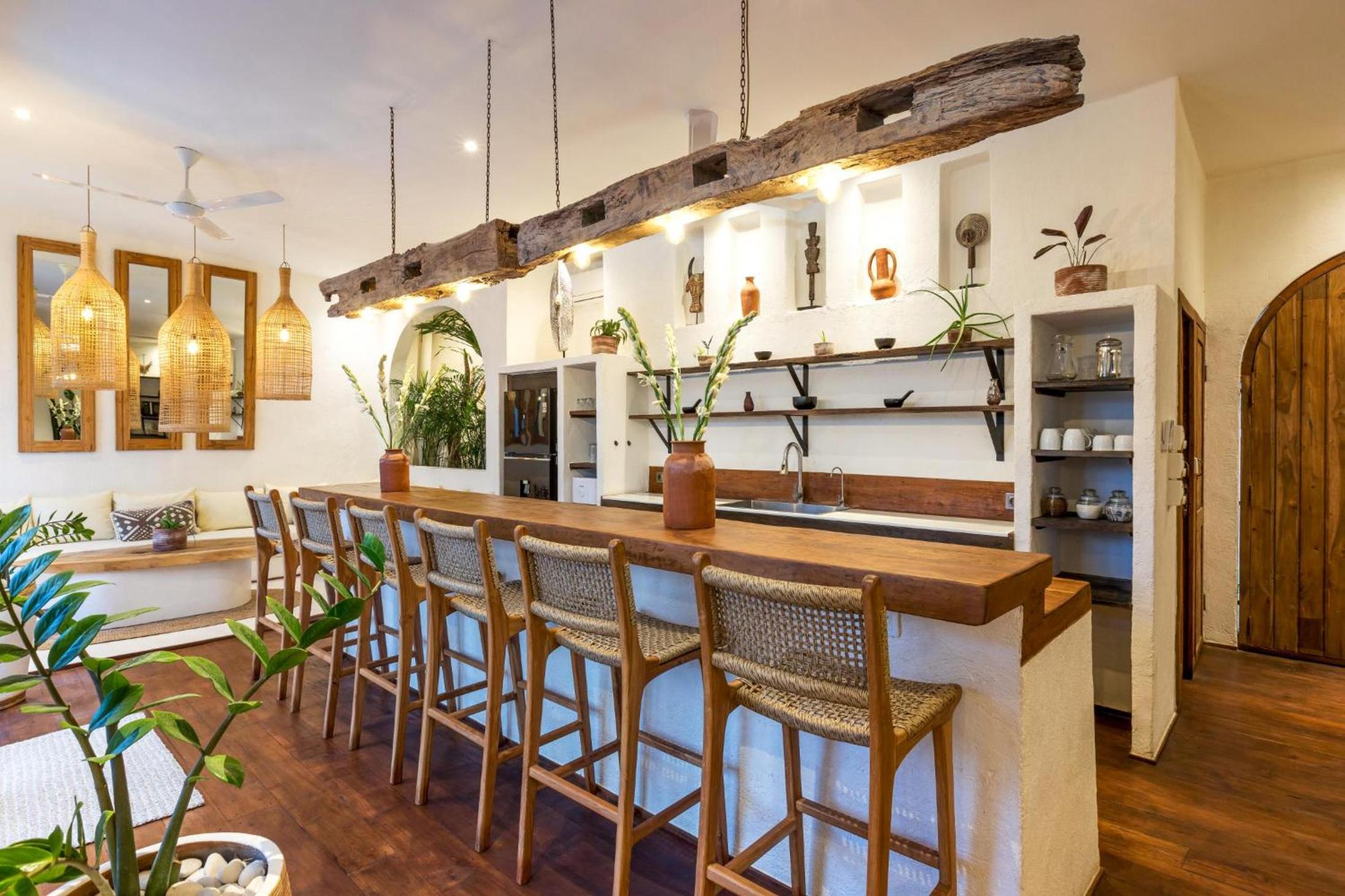 Villa Marbella - Stunning Chic 4BR Villa in Umalas, Private Retreat Next to Canggu