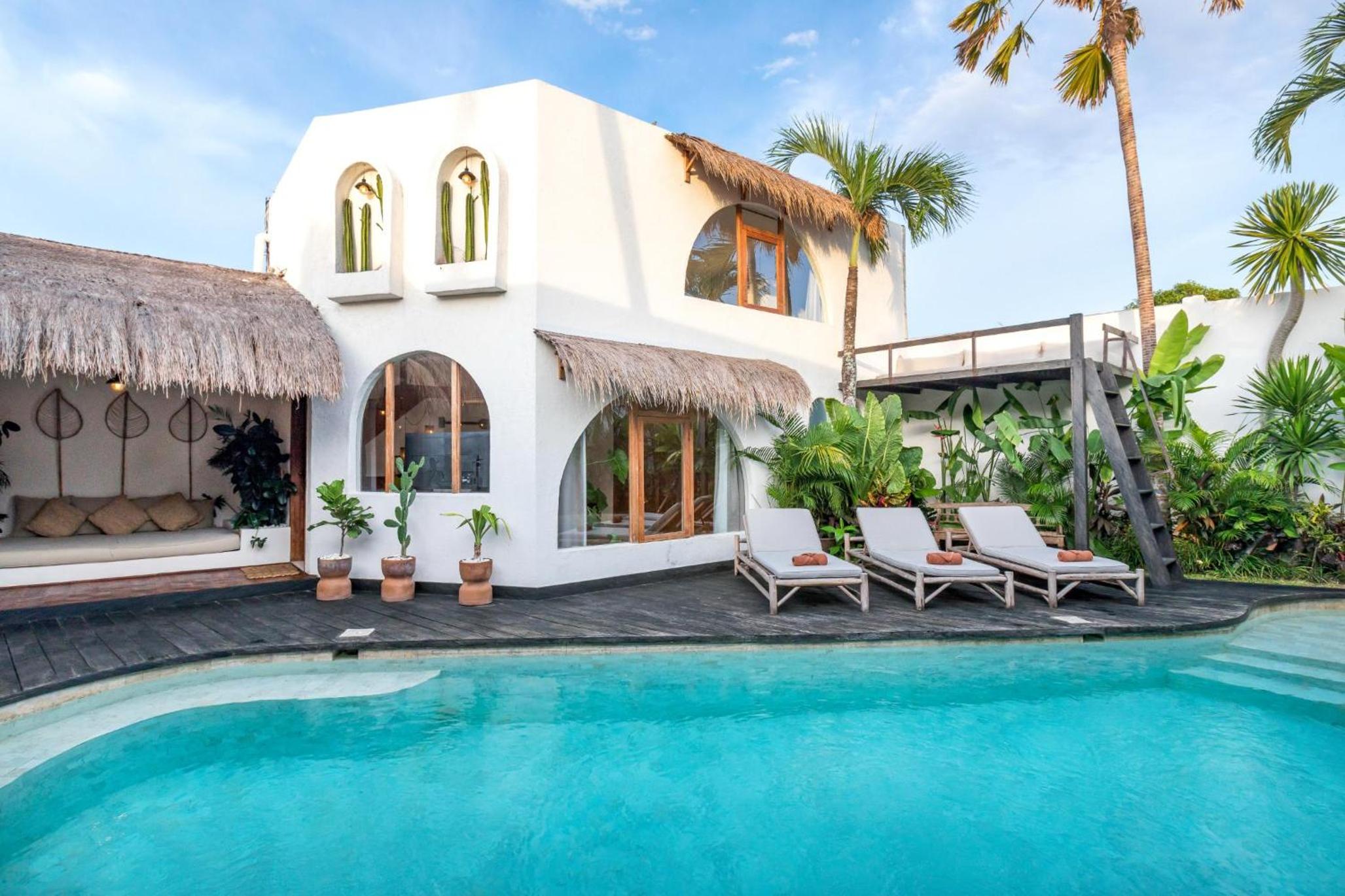 Villa Marbella - Stunning Chic 4BR Villa in Umalas, Private Retreat Next to Canggu