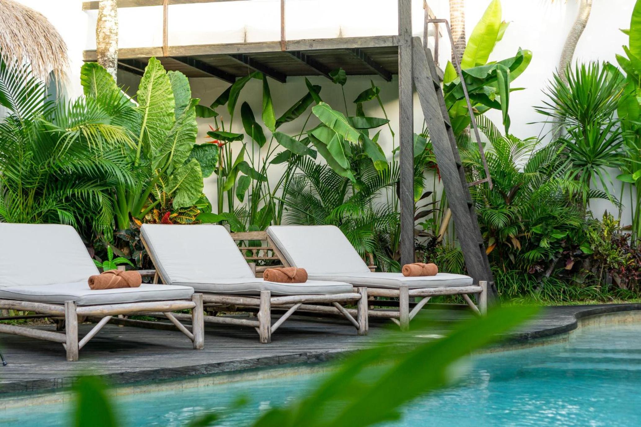 Villa Marbella - Stunning Chic 4BR Villa in Umalas, Private Retreat Next to Canggu