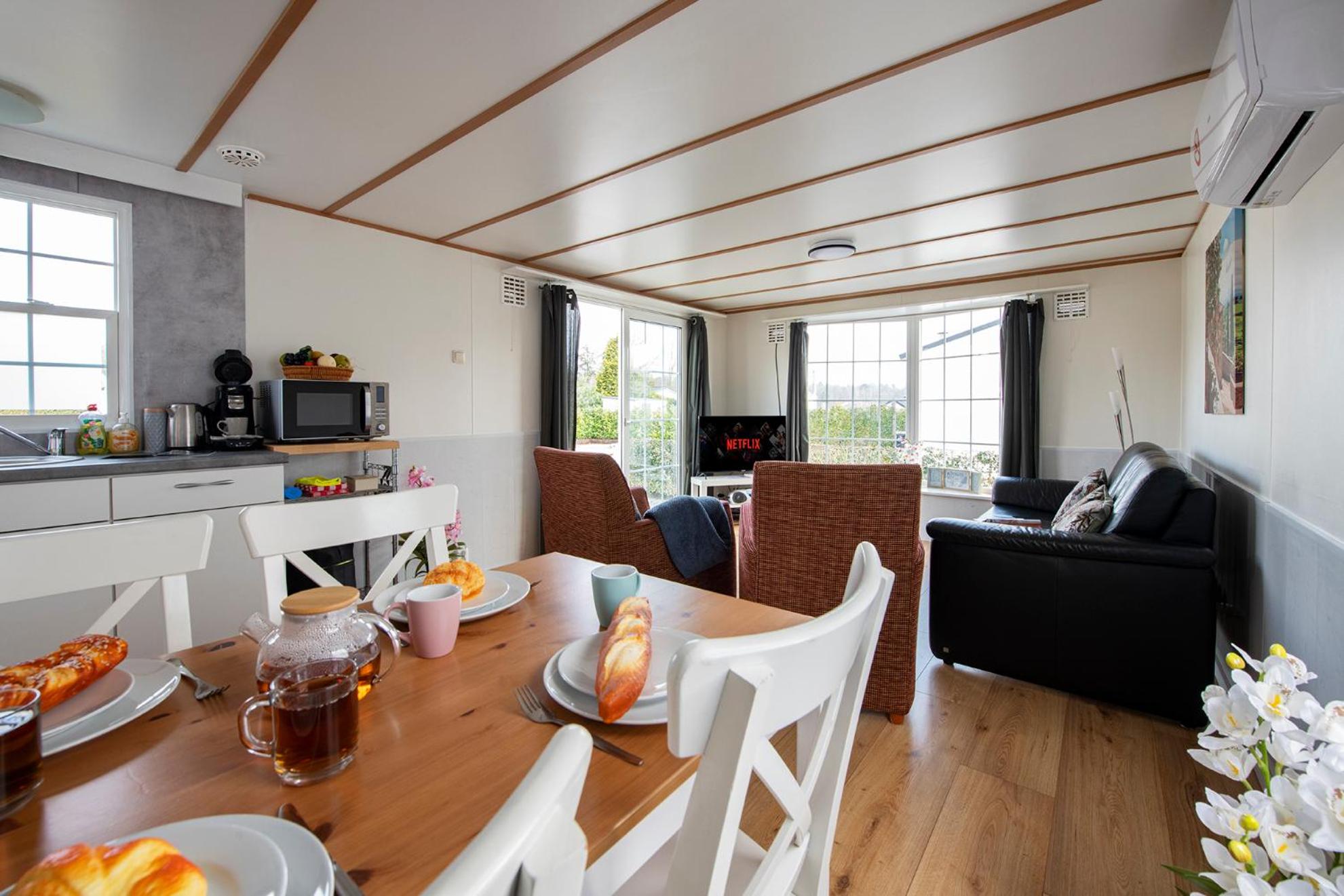 Bicycle Storage - Close to Efteling & Safaripark Beekse Bergen & Parking! view 4