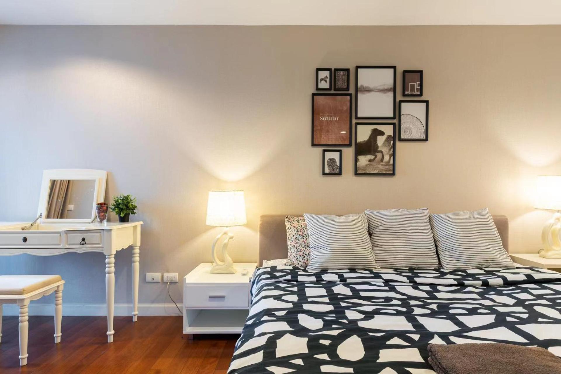 MRT rame9 Jodd Fairs night market, walk for a few minutes, two bedrooms and two bathrooms