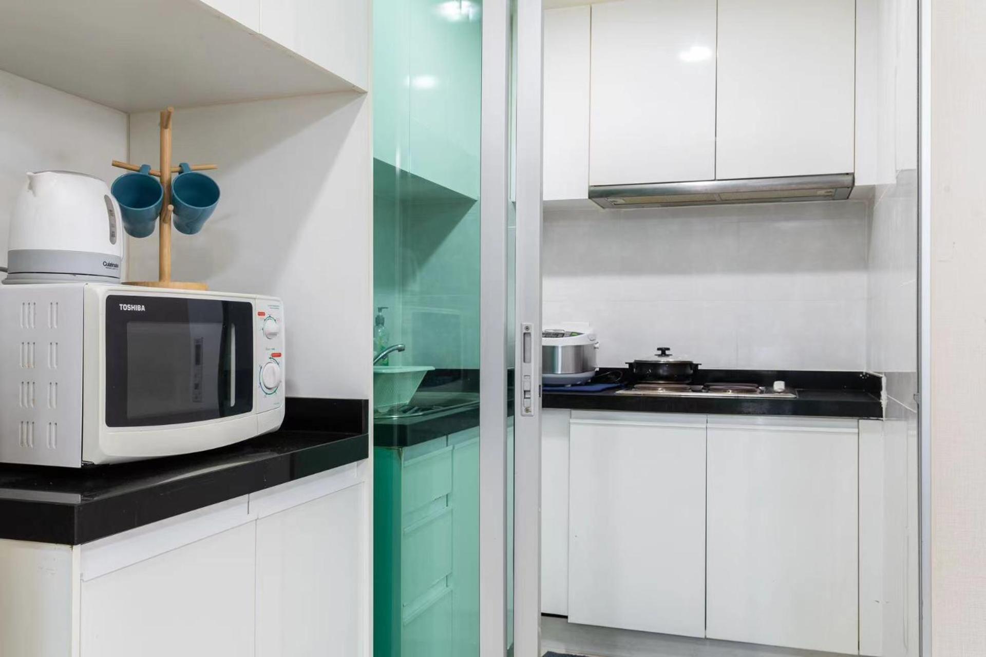 MRT rame9 Jodd Fairs night market, walk for a few minutes, two bedrooms and two bathrooms