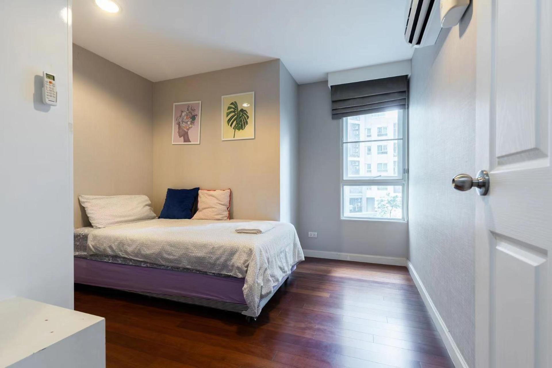 MRT rame9 Jodd Fairs night market, walk for a few minutes, two bedrooms and two bathrooms