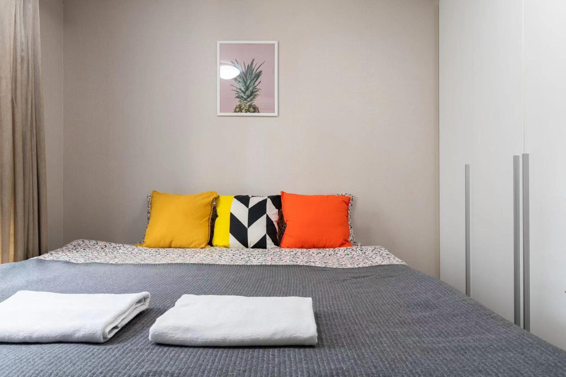 MRT rame9 Jodd Fairs night market, walk for a few minutes, two bedrooms and two bathrooms