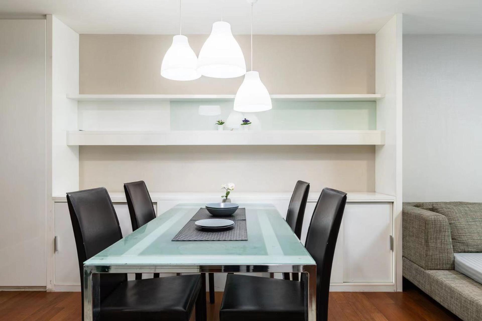 MRT rame9 Jodd Fairs night market, walk for a few minutes, two bedrooms and two bathrooms