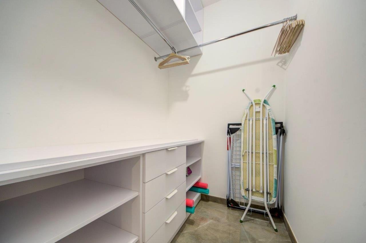 Modern & Central Two Bed - Balluta Bay - Sleep 6 view 3