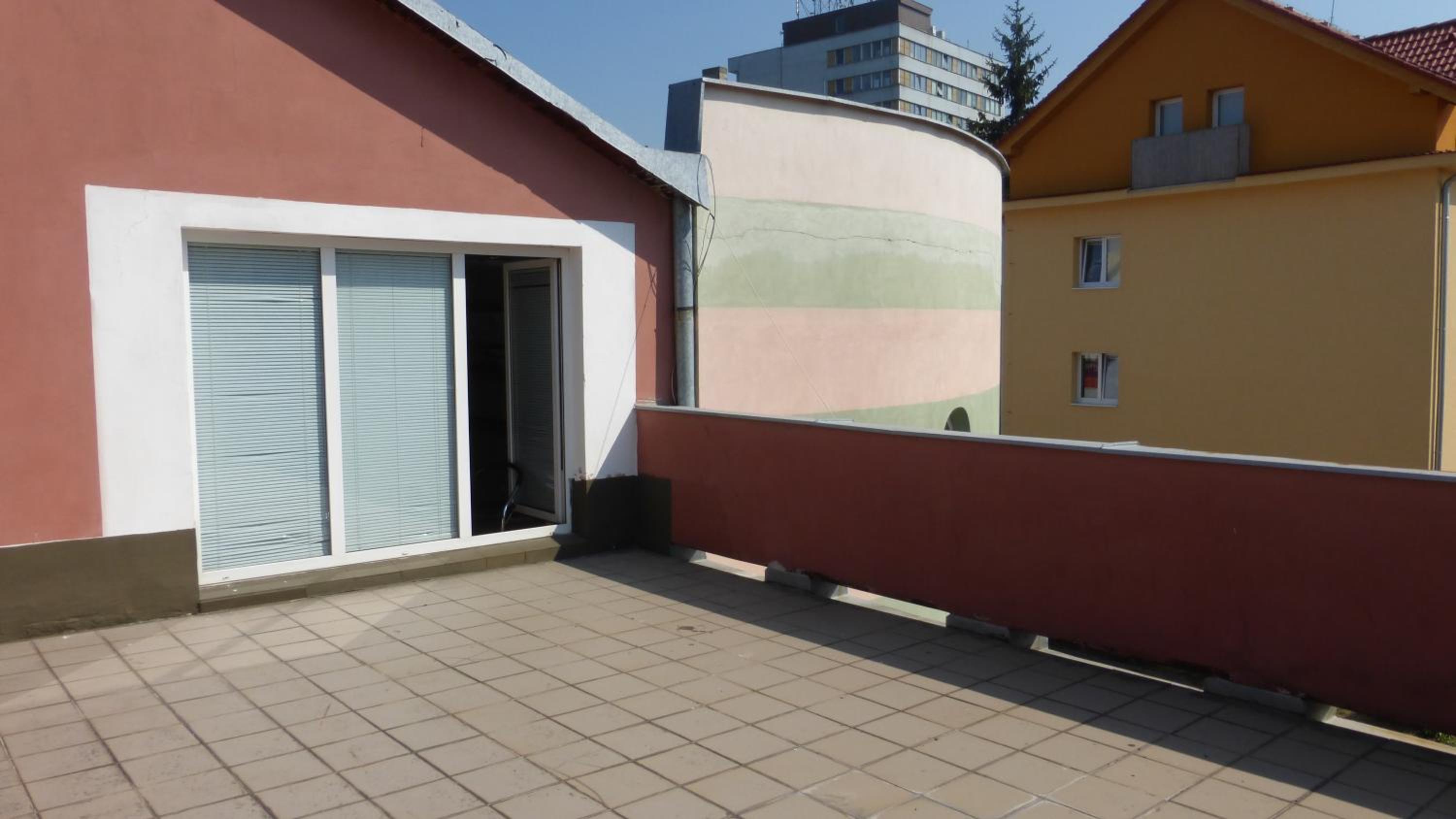 Photo 47