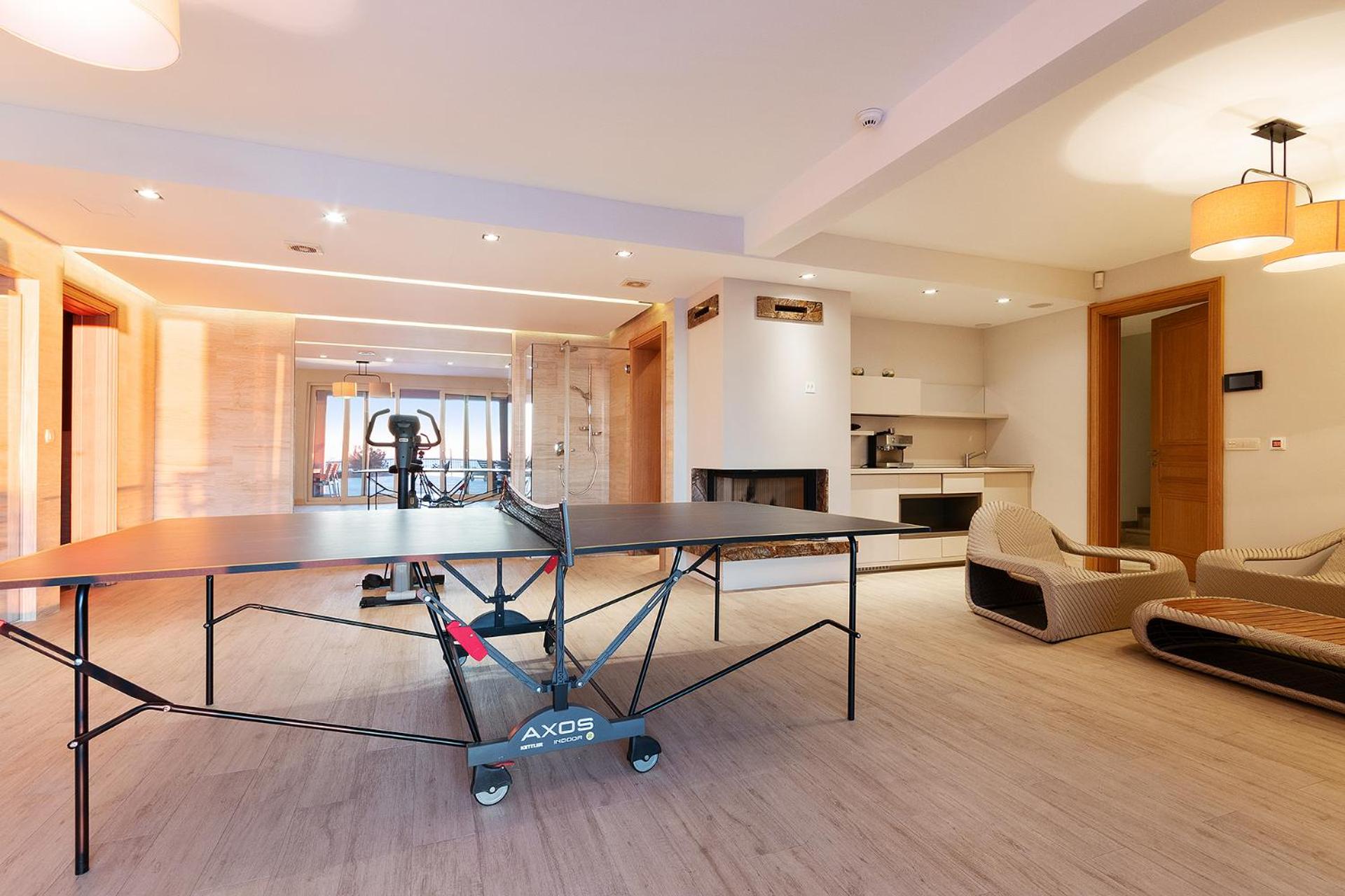 Villa Hedonism