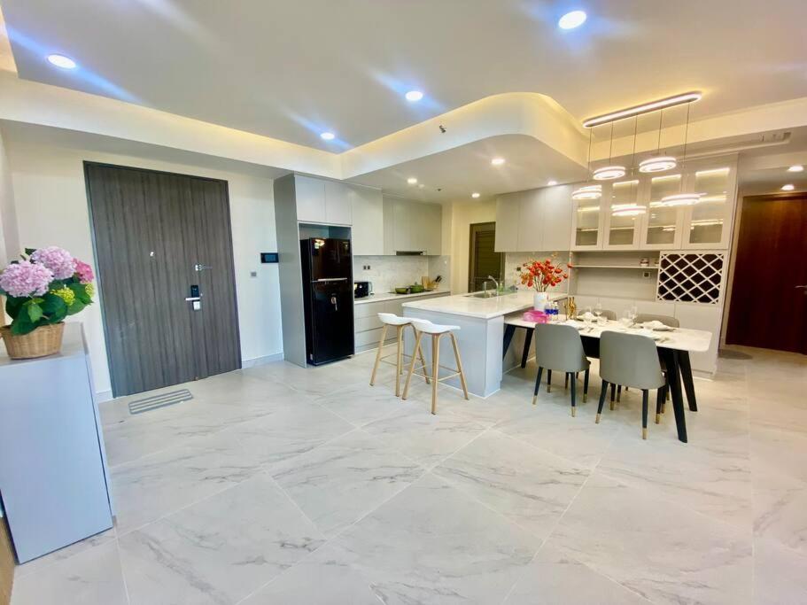 Midtown The Signature ,Apartment A1204 River View and balcony