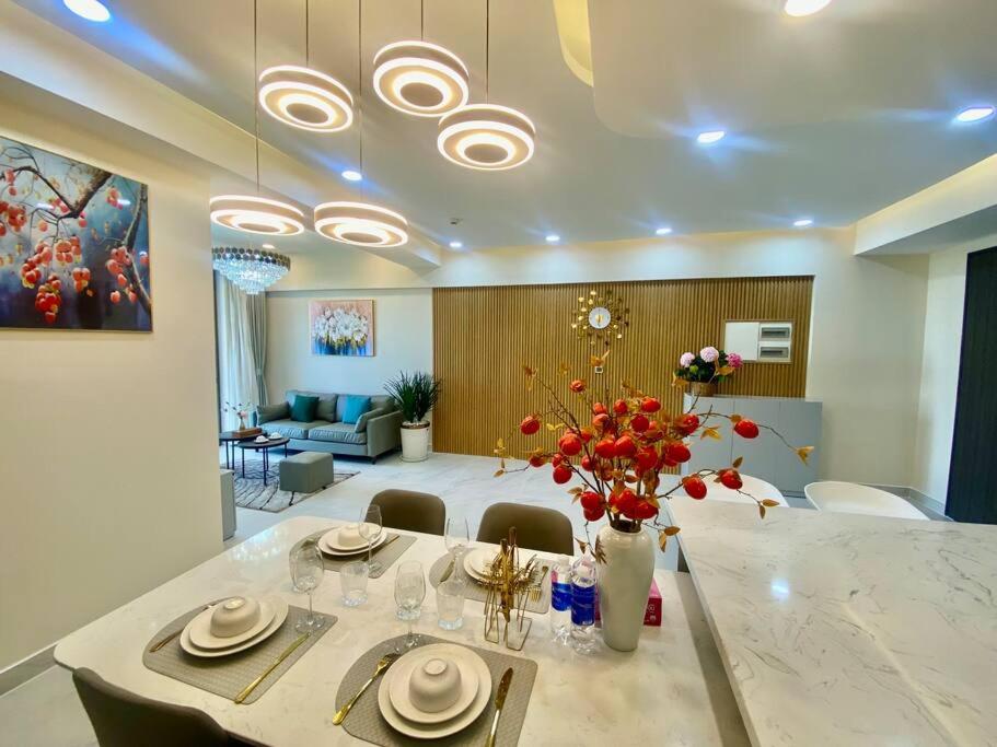 Midtown The Signature ,Apartment A1204 River View and balcony