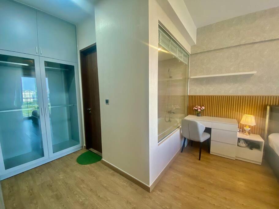 Midtown The Signature ,Apartment A1204 River View and balcony