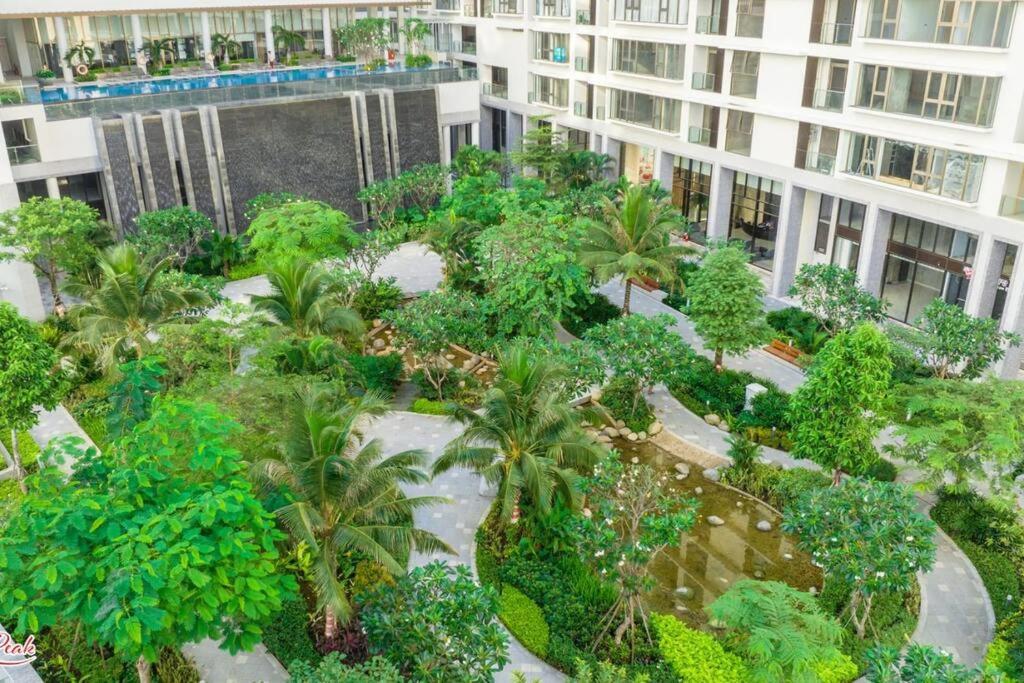 Midtown The Signature ,Apartment A1204 River View and balcony