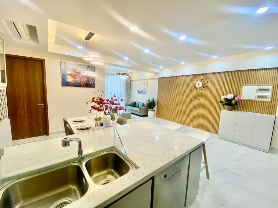 Midtown The Signature ,Apartment A1204 River View and balcony