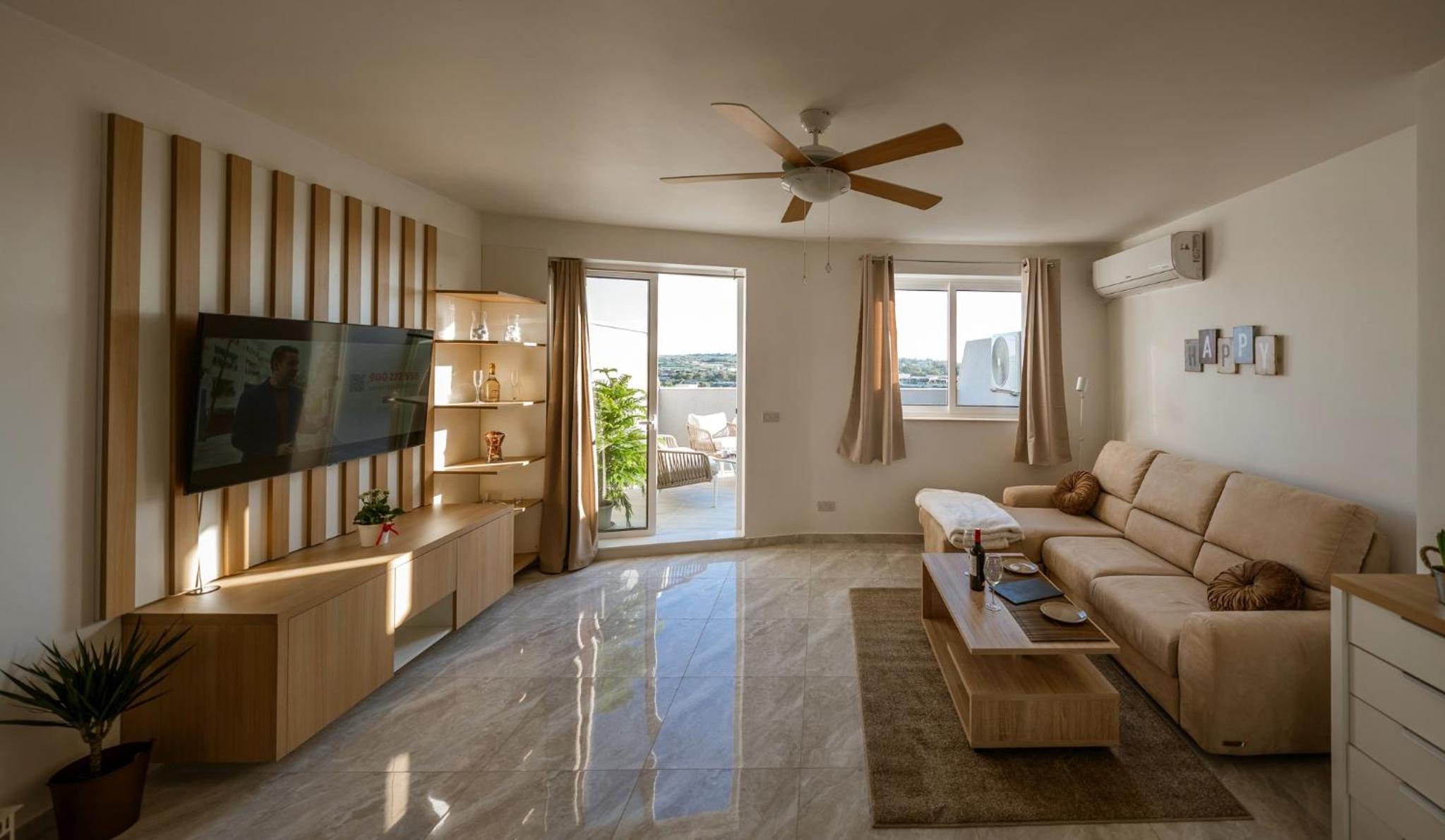 Amazing terraced apartment with free parking