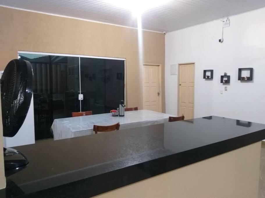 Casa confortável e bem localizada