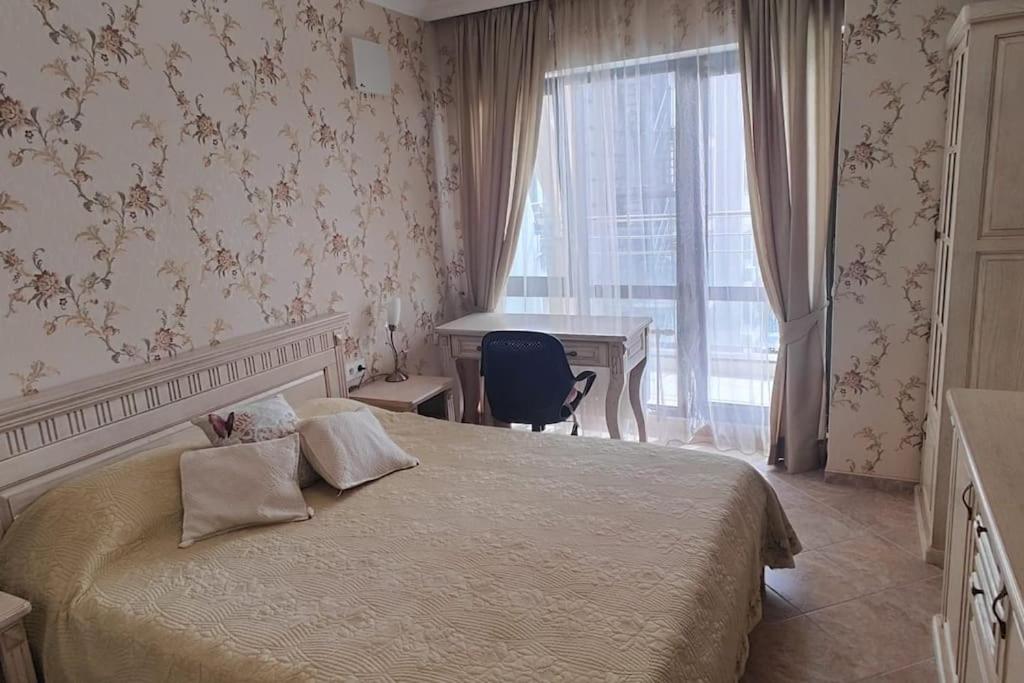 Luxury Sea Sunset Deluxe Apartment