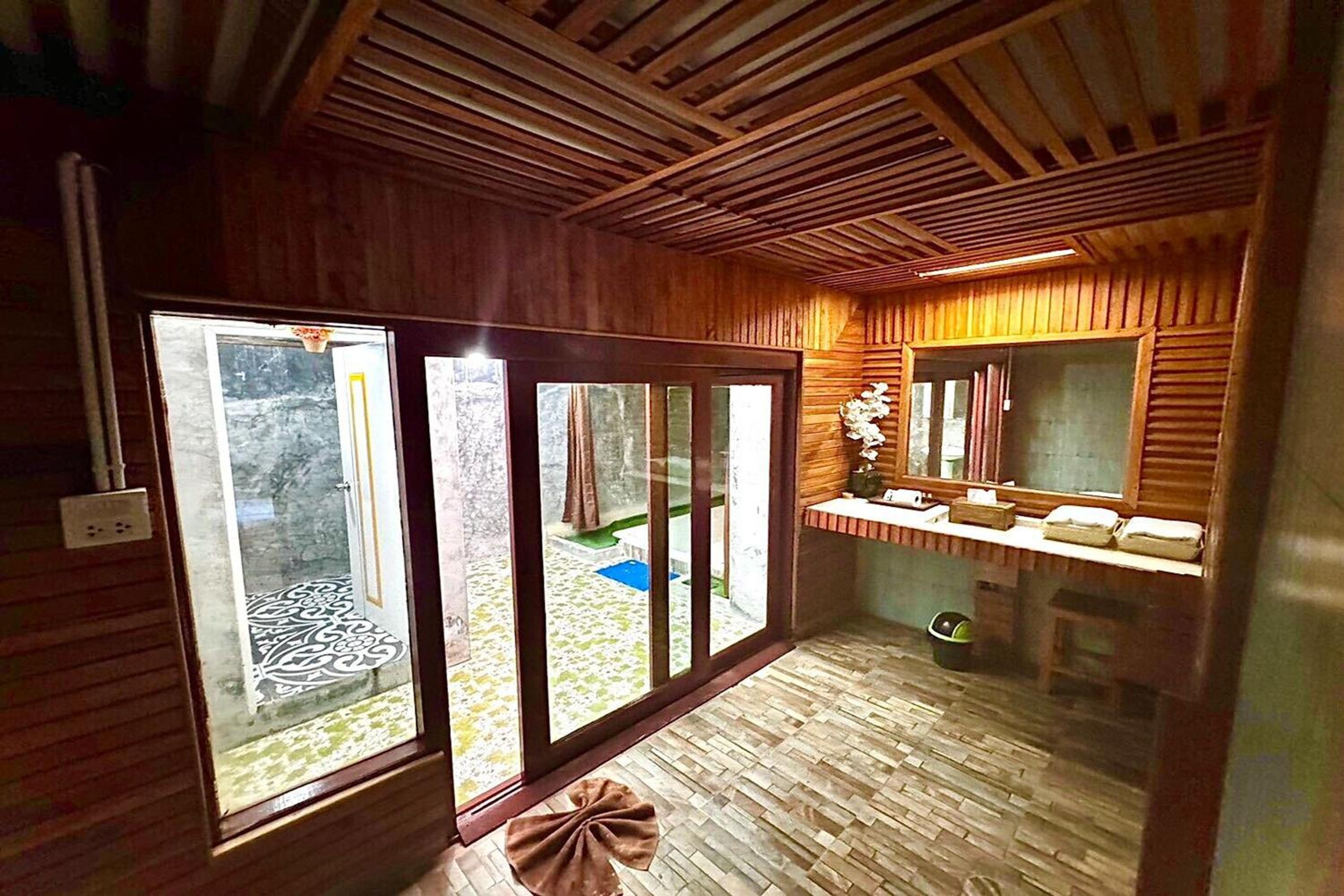 Ozone Resort & Pool Villa