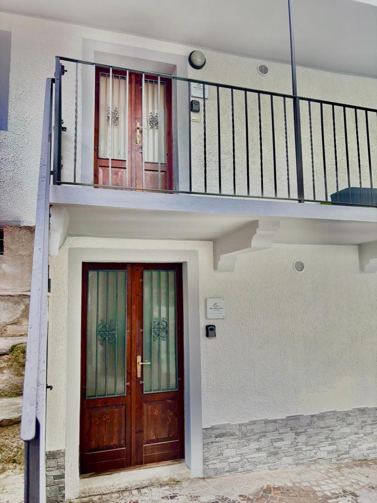 Vittoria Holiday House - Tulip Apartment and Tulip Room view 4