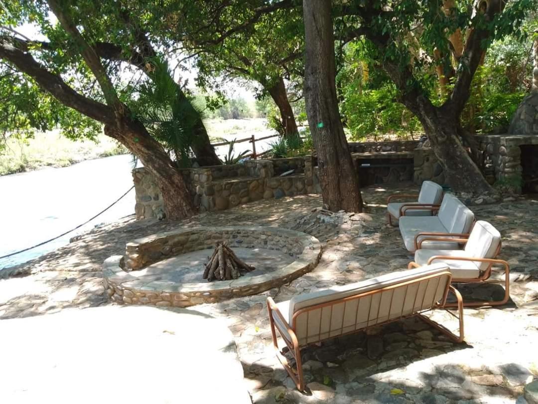 Paradise River Lodge