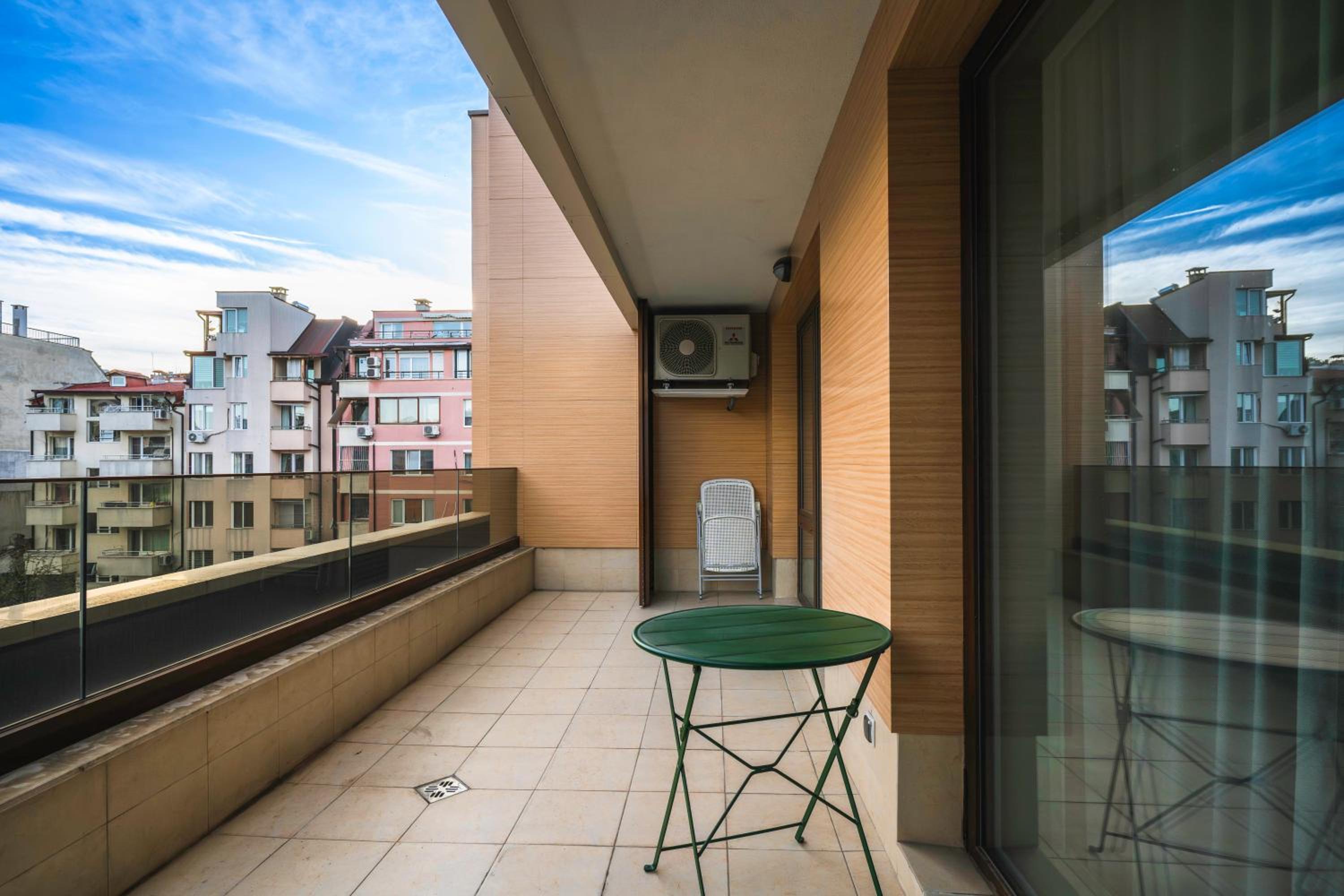 Modern and Central 1BD Flat with Balcony by Flat Mаnager