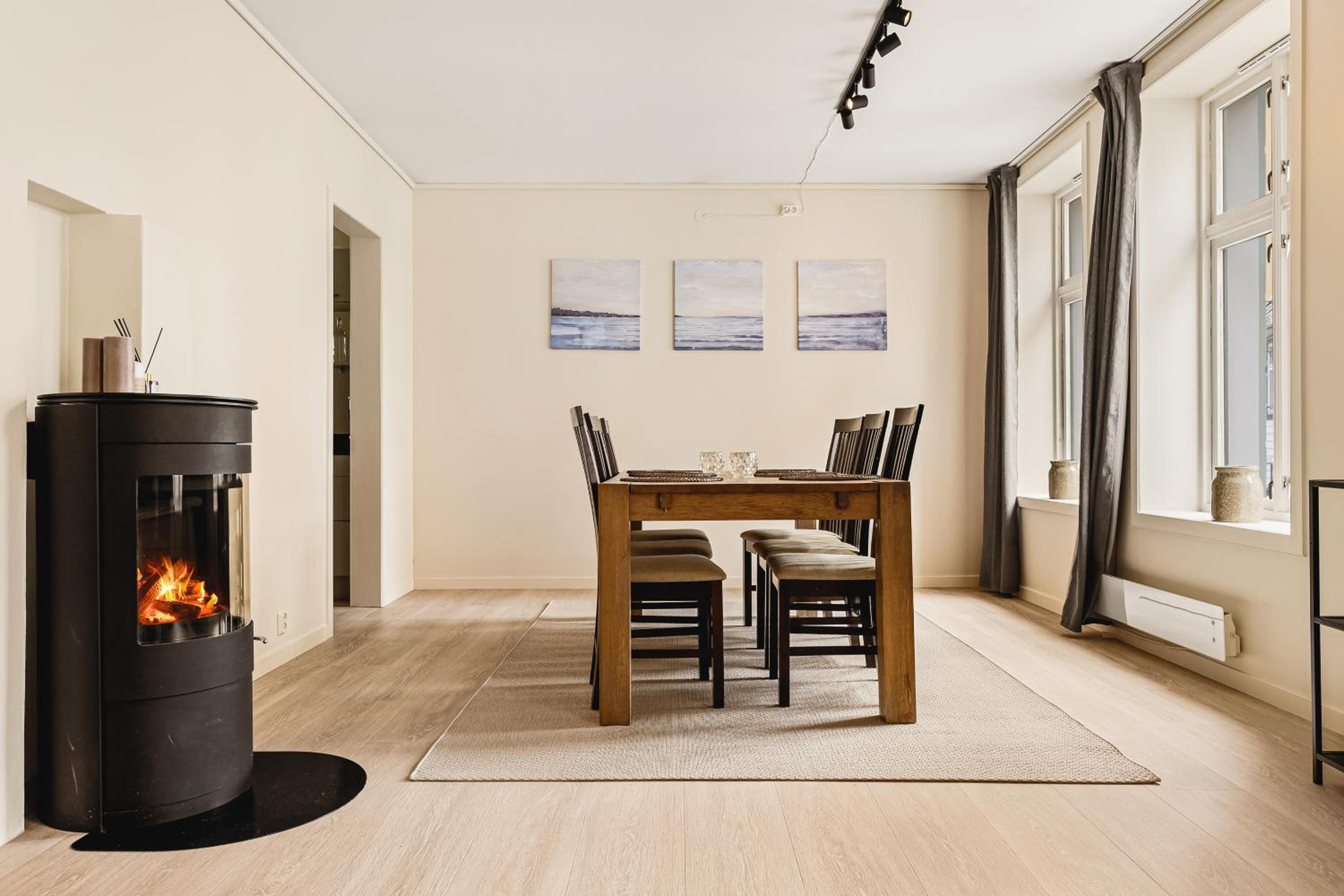 DINBNB Apartments - Idyllic Location - 3 Bedroom view 4