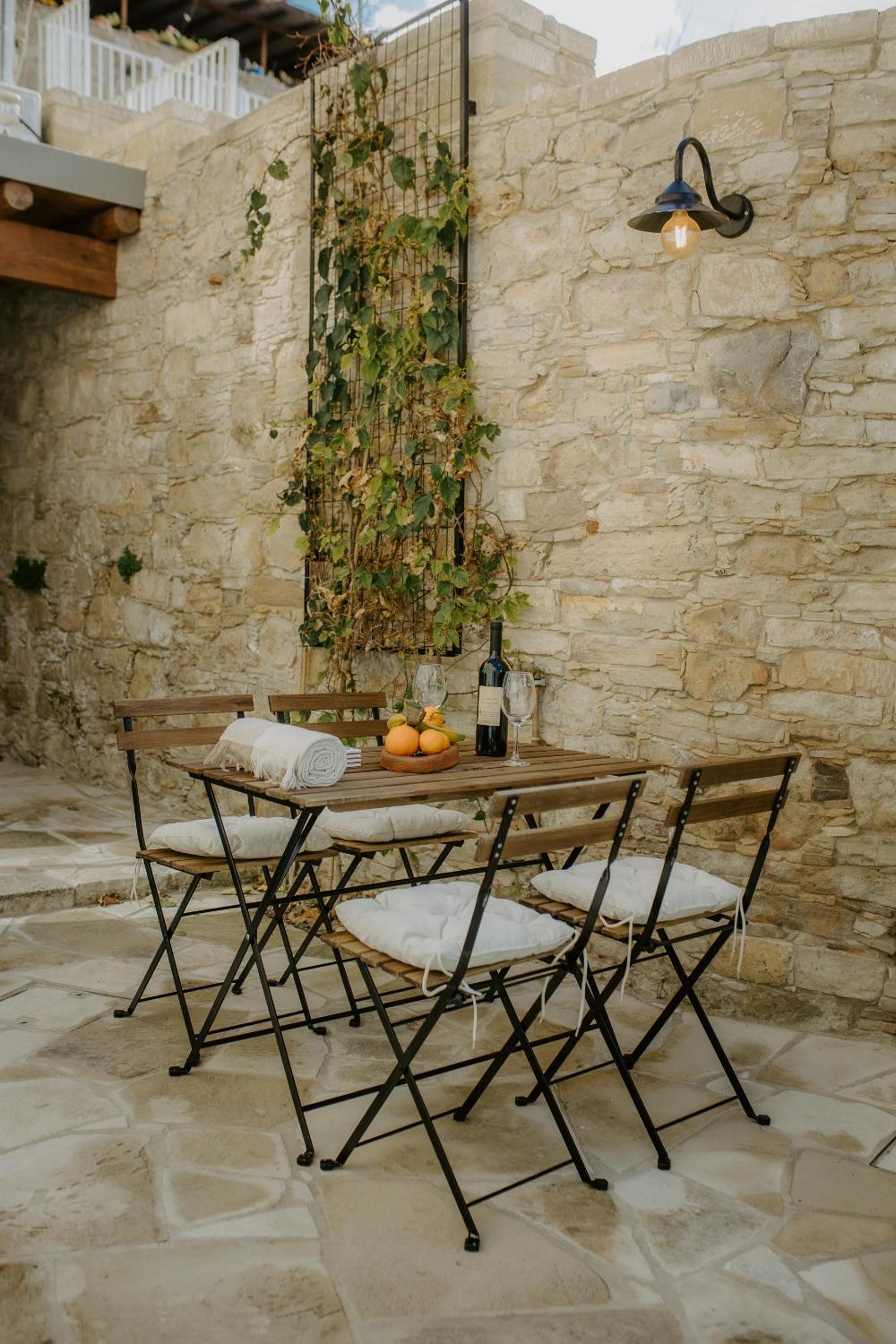 Smaragda's Guest Rooms
