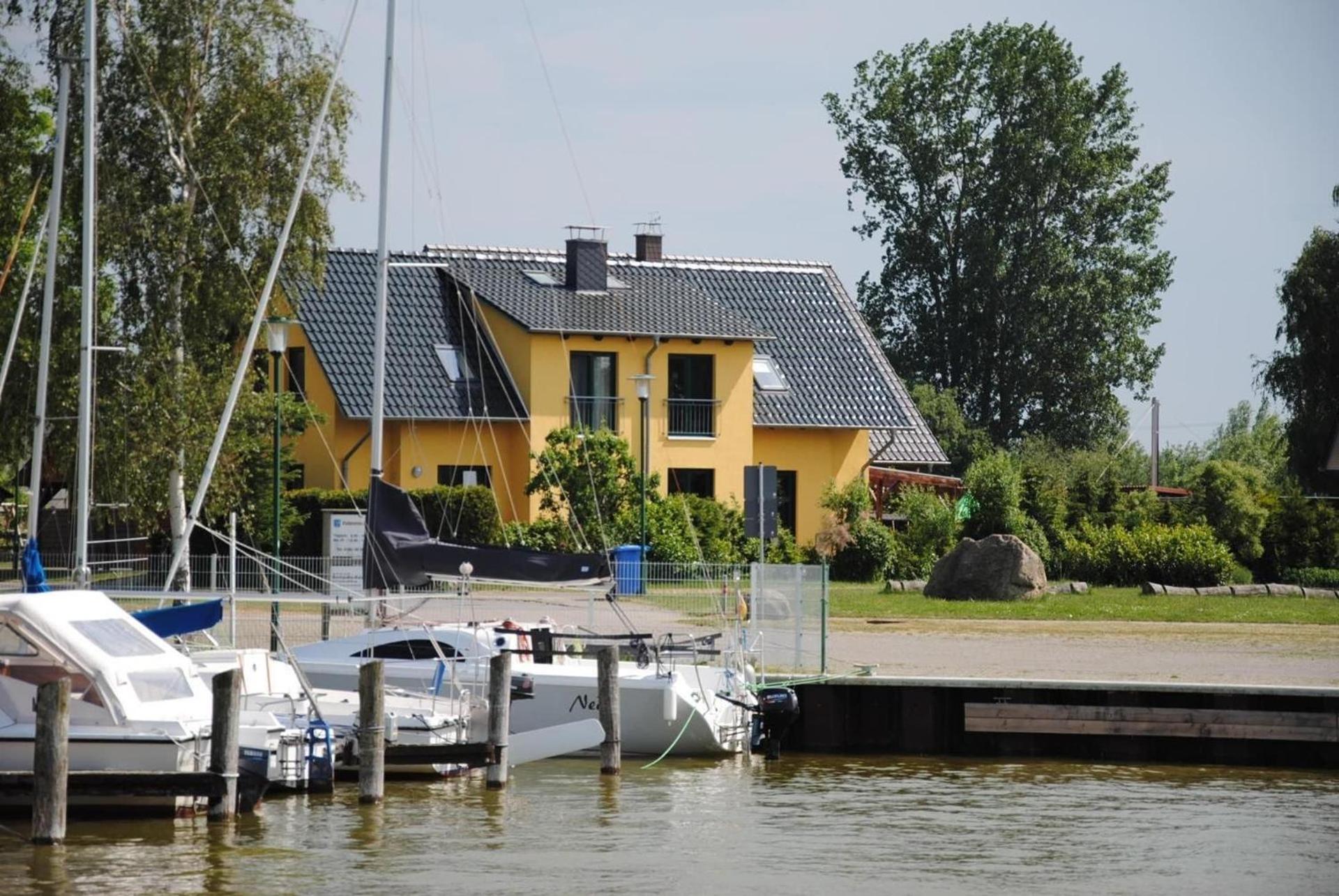 Ferienhaus am Hafen mit Wasserblick