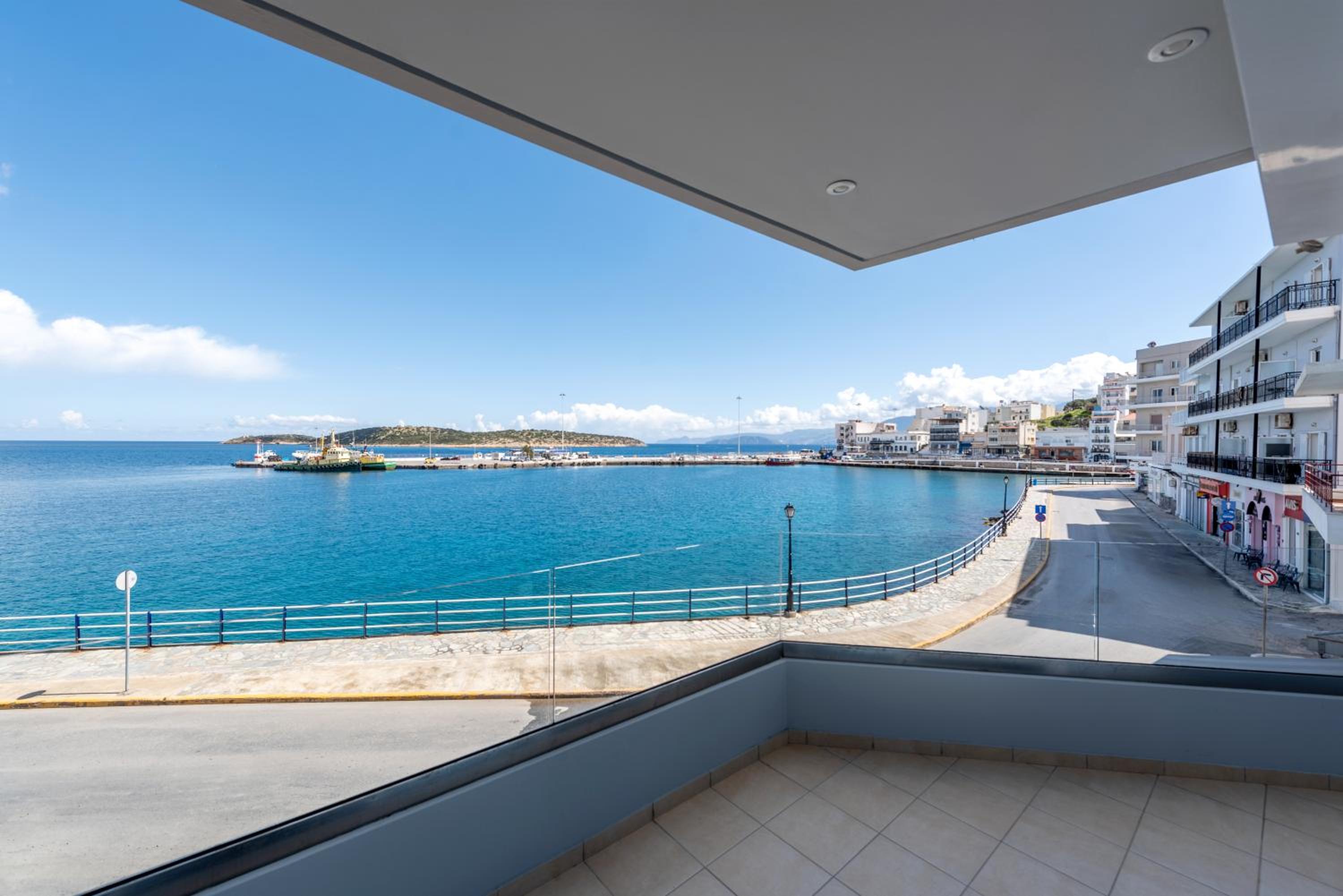 Sea View Bliss 2BR Agios Nikolaos WiFi
