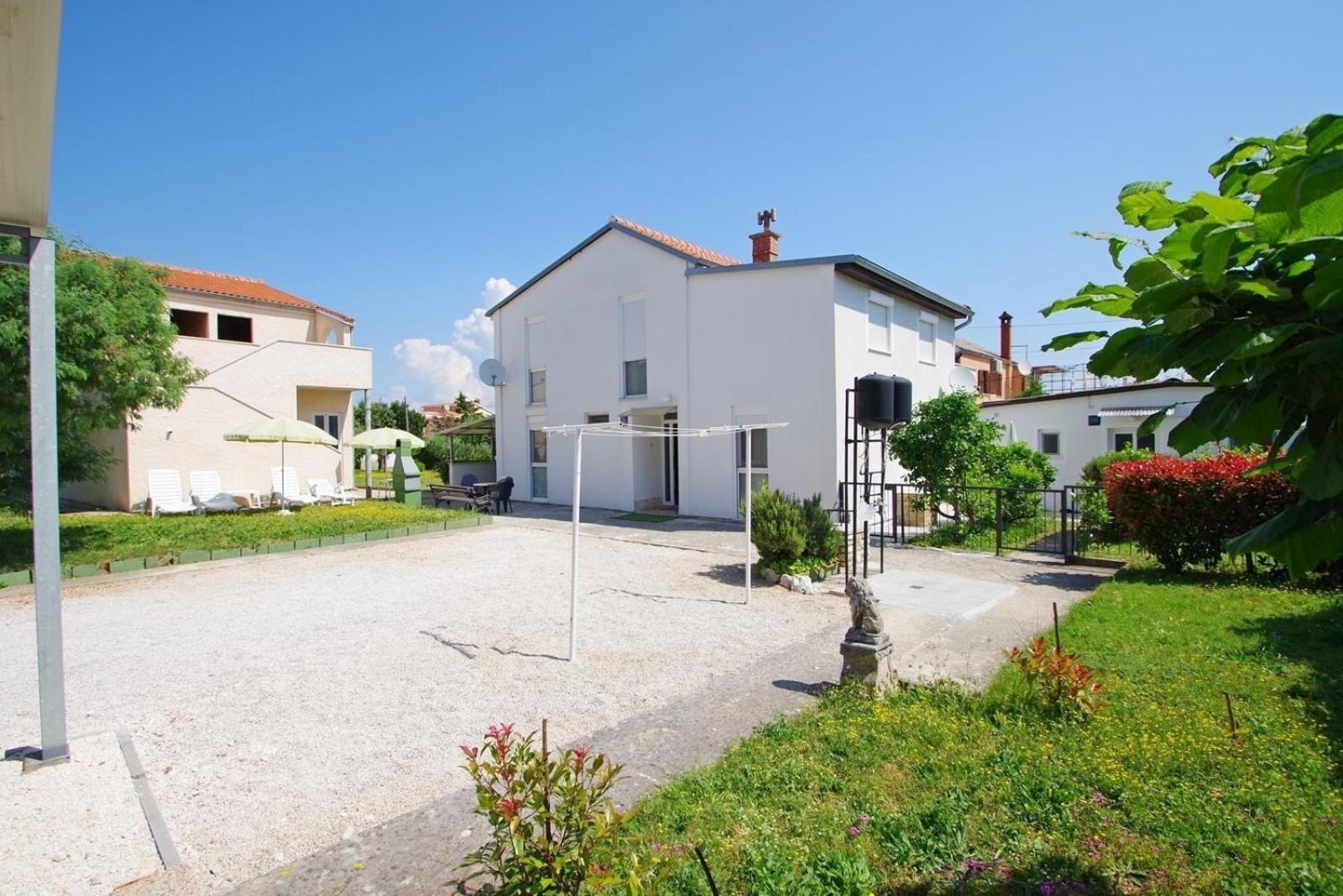 Ferienhaus im Premantura view 3