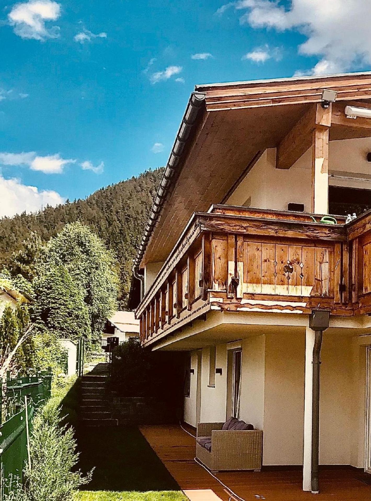 Ferienhaus in Seefeld In Tirol mit Großer Terrasse
