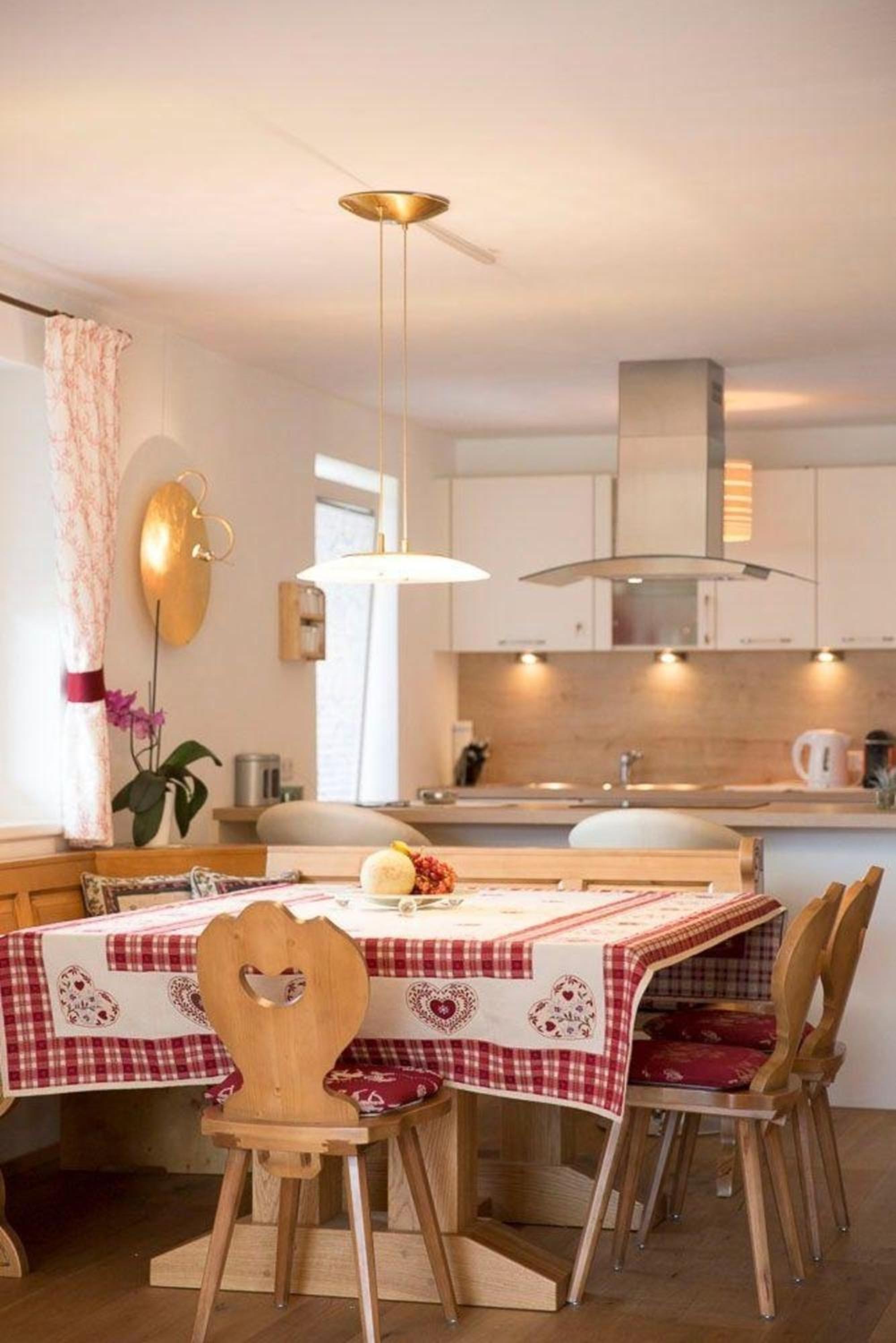 Ferienhaus in Seefeld In Tirol mit Großer Terrasse