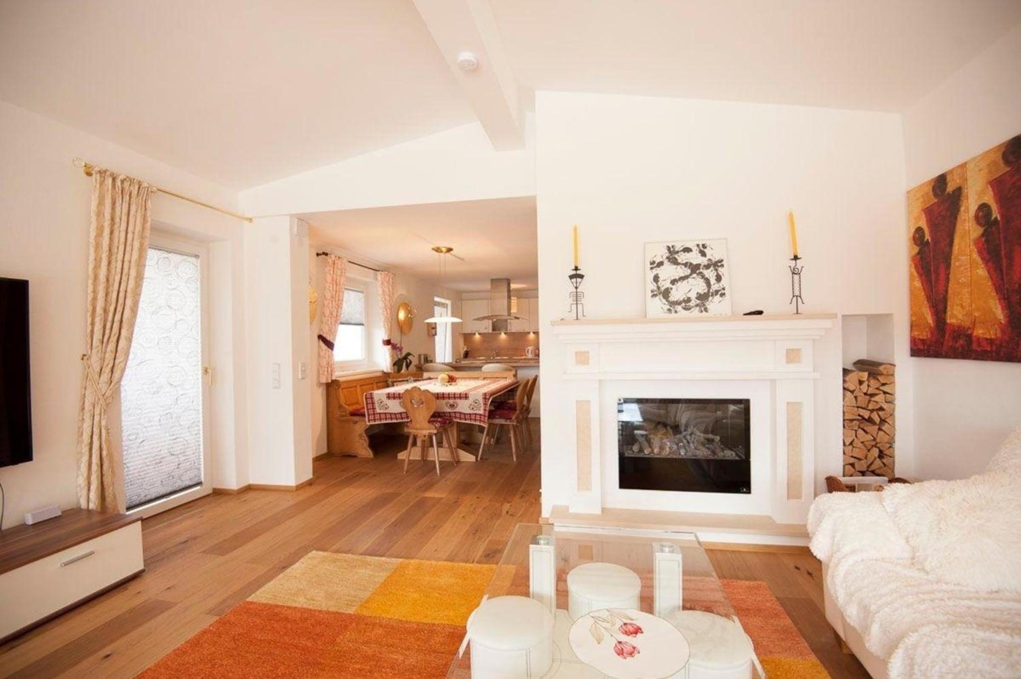 Ferienhaus in Seefeld In Tirol mit Großer Terrasse